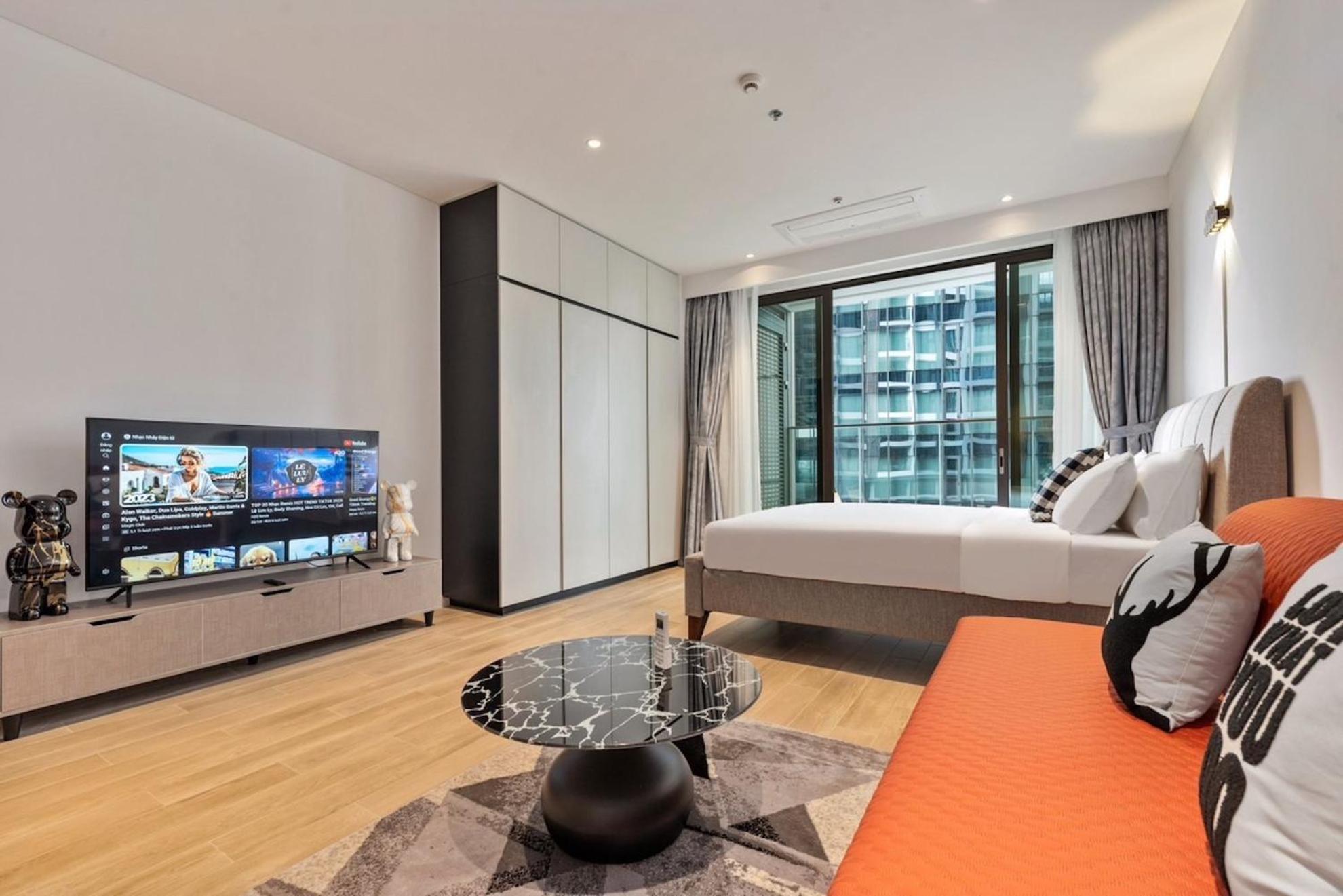 The Metropole -Complex "Opera, Crest, Galleria " -Free Pool-Gym-Sauna Room-Yoga Room Thành Pho Ho Chí Minh Esterno foto