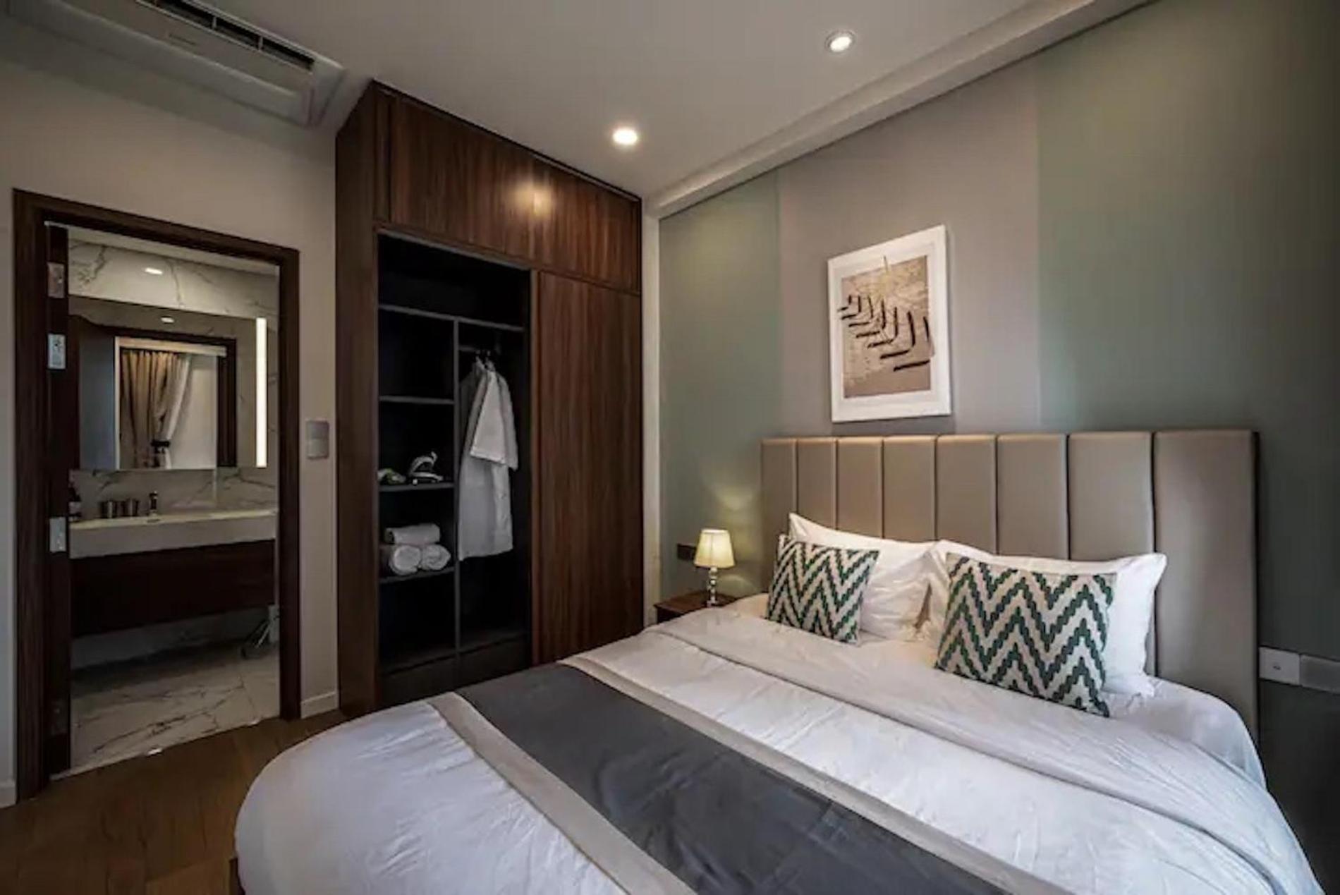 The Metropole -Complex "Opera, Crest, Galleria " -Free Pool-Gym-Sauna Room-Yoga Room Thành Pho Ho Chí Minh Esterno foto